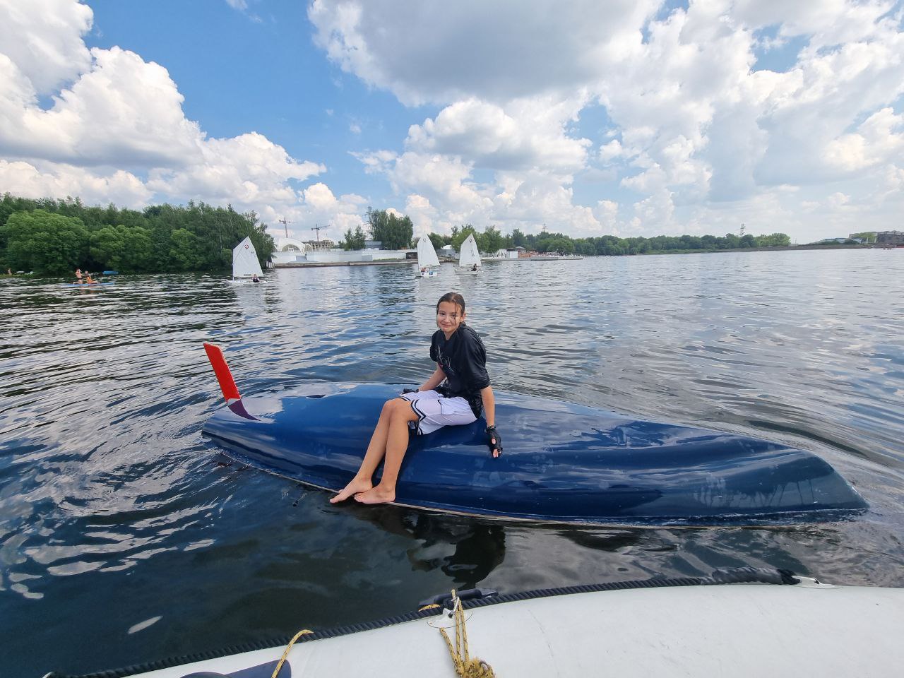 На воде